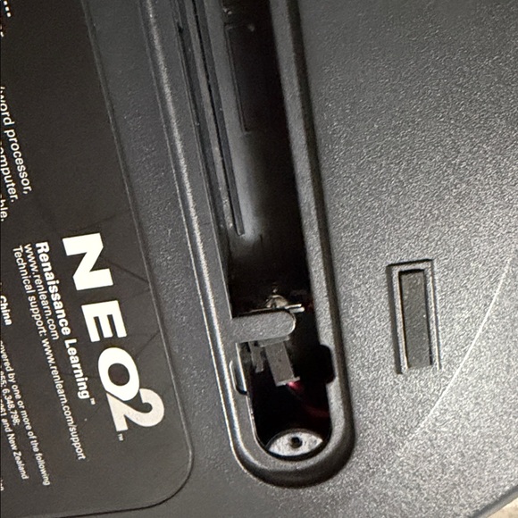 Neo2 AlphaSmart Keyboard - Picture 4 of 14